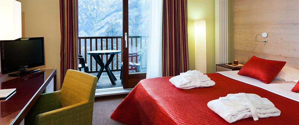 Hotel Sansicario Majestic Cesana Torinese Exterior foto